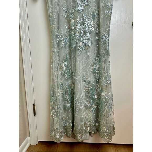 Mac Duggal NWT $698 size 8 EMBELLISHED V NECK ILLUSION LONG SLEEVE GOWN style 67 - Picture 11 of 16